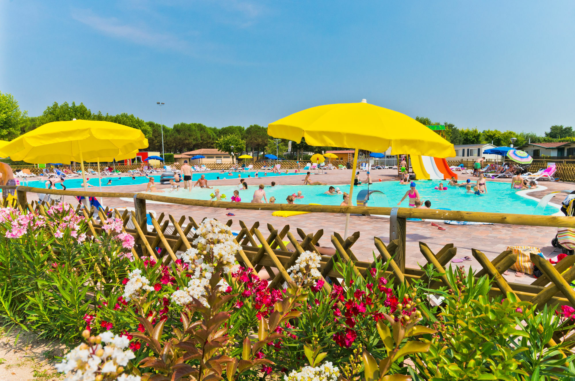 Campeggio Del Garda Peschiera del Garda Bagian luar foto